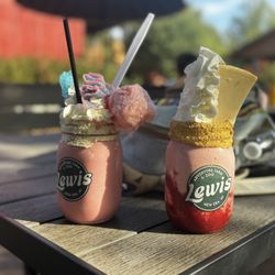 Lewis Adventure Farm & Zoo - Cotton candy and strawberry cheesecake