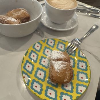 L’Amitié Bistro - Beignets - Breakfast & Brunch Near Me - Denton, Texas