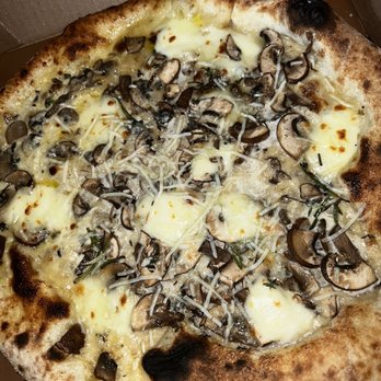 Pizzeria Libretto - Funghi Pizza (Mushroom pizza) - Pizza Near Me - Toronto, Ontario
