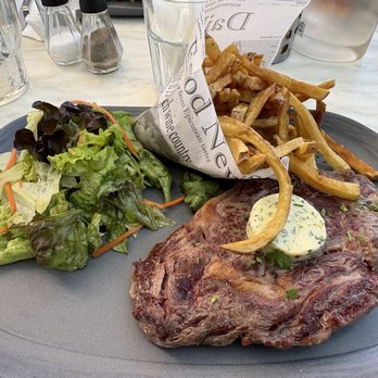 Bistrot d'Emile - Steak, fries, and salad.... 22 euro - Bistros Near Me - Grenoble, 38 Bistrot d'Emile - Steak, fries, and salad.... 22 euro - Bistros Near Me - Grenoble, 38