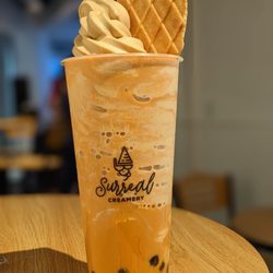 Surreal Creamery - Thai Milk Bubble Tea w/ Vietnamese Iced Coffee Ice Cream Flotea: Aesthetic but tasted mediocre