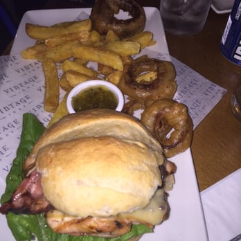 The Stables - Friends chicken burger - British Near Me - Glasgow, GLG