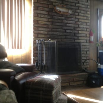 Grey Squirrel Resort & Vacation Rental Homes - Fireplace!! Check in on yelp and they give you a free pack of firewood. - Big Bear Lake, CA