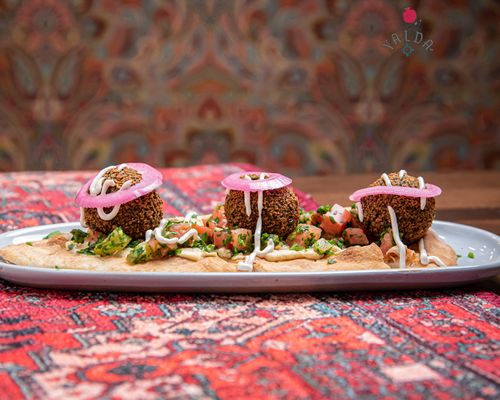 Yalda by null