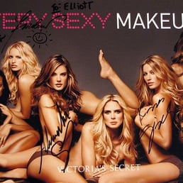 Hmmm This add is selling makeup? Hmmm This add is selling makeup?