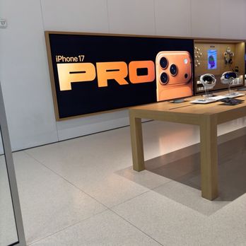 Apple Cherry Creek - iPhone 17 Pro - Computers Near Me - Denver, Colorado