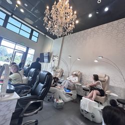 The Lounge Nail Spa