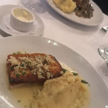 Chops Seafood & Steak - Founder fresh catch - Seafood Near Me - Virginia Beach, Virginia