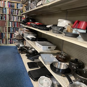 The Community Thrift Store - 2025.01.18 - Thrift Stores Near Me - Huntington Park, California The Community Thrift Store - 2025.01.18 - Thrift Stores Near Me - Huntington Park, California