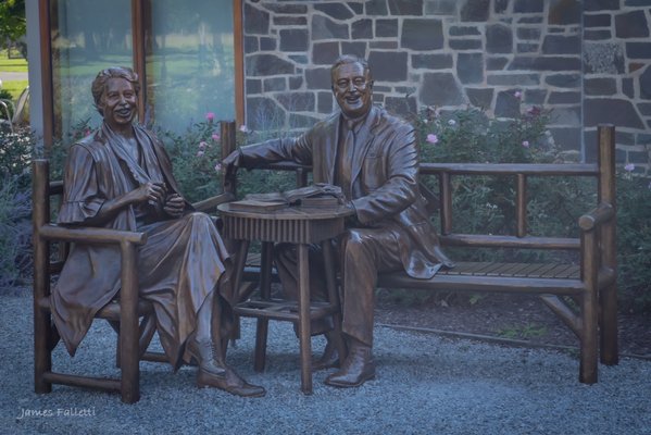 Franklin D. Roosevelt Presidential Library and Museum by null