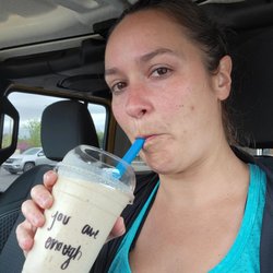 Buzz Nutrition - Drinking a Peanut Butter Bamana Oatmeal smoothie and it was delish!!!