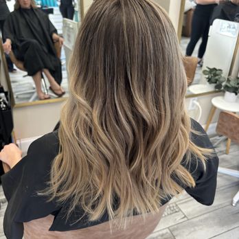 Halo Hair Design - Beautiful lived in blonding technique - Hair Stylists Near Me - Boynton Beach, Florida Halo Hair Design - Beautiful lived in blonding technique - Hair Stylists Near Me - Boynton Beach, Florida