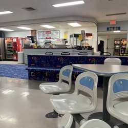 Earl-Bowl Lanes