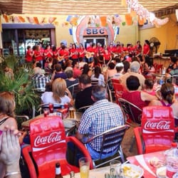 Gimnasio - Durante los meses de verano, en su terraza organizan eventos cada fin de semana.