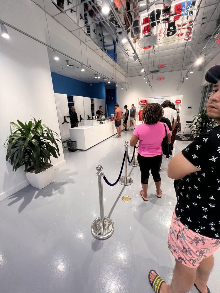 COOKIES Updated September 2024 20 Photos & 48 Reviews 2715 S