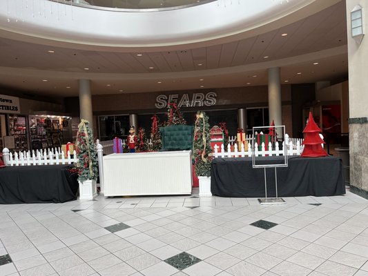 Emerald Square Mall by null