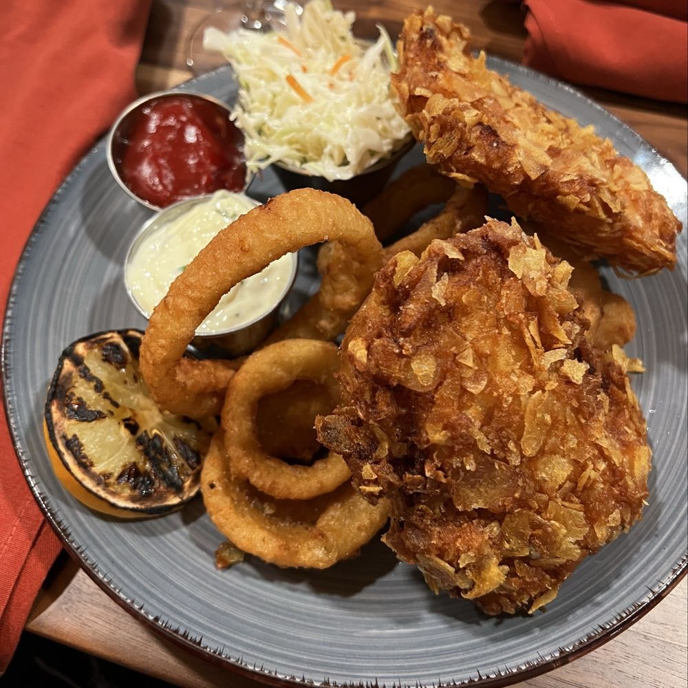 The Rookery Pub - Potato chip fish and onion rings - Pubs Near Me - Swansea, Massachusetts