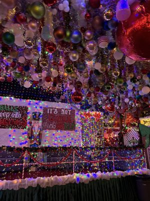 Frosty's Christmas Bar - Los Angeles by null