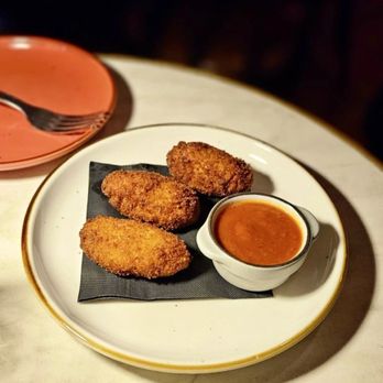 Botte - Ditmars - Roman style Arancini - Italian Near Me - Astoria, New York Botte - Ditmars - Roman style Arancini - Italian Near Me - Astoria, New York