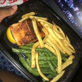 Applebee's Grill + Bar - Blackened Cajun Salmon - American Near Me - Hemet, California