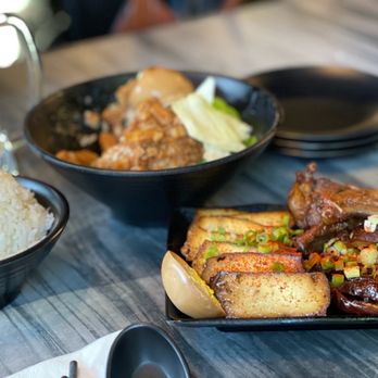 19 GOLD - Braised combo platter and minced pork over rice. - Taiwanese Near Me - Seattle, Washington
