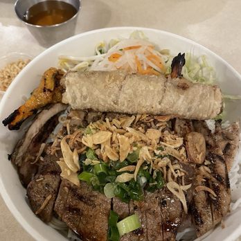 Pho Dong Huong - Vermicelli bowl with egg roll - Vietnamese Near Me - Arvada, Colorado