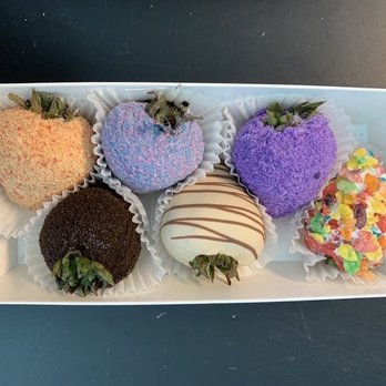 Dipped by Dee - This is where Dee takes dipped strawberries to the next level! You have to try them all! - Desserts Near Me - Aiea, Hawaii