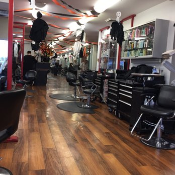 Salon 808 - Beautiful salon all decorated for Halloween - Hair Salons Near Me - Honolulu, Hawaii Salon 808 - Beautiful salon all decorated for Halloween - Hair Salons Near Me - Honolulu, Hawaii