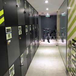 Bigg Crossfit - Lockers and space for bikes. Bring your own lock!