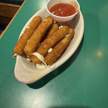 Pazzo's Pizzeria - Mozzarella sticks - Italian Near Me - Vail, Colorado