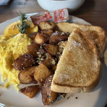 Nalu's South Shore Grill - Light kine breakfast - Hawaiian Near Me - Kihei, Hawaii