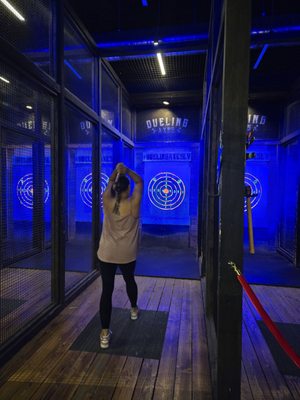 Dueling Axes Las Vegas | Axe Throwing Bar by null