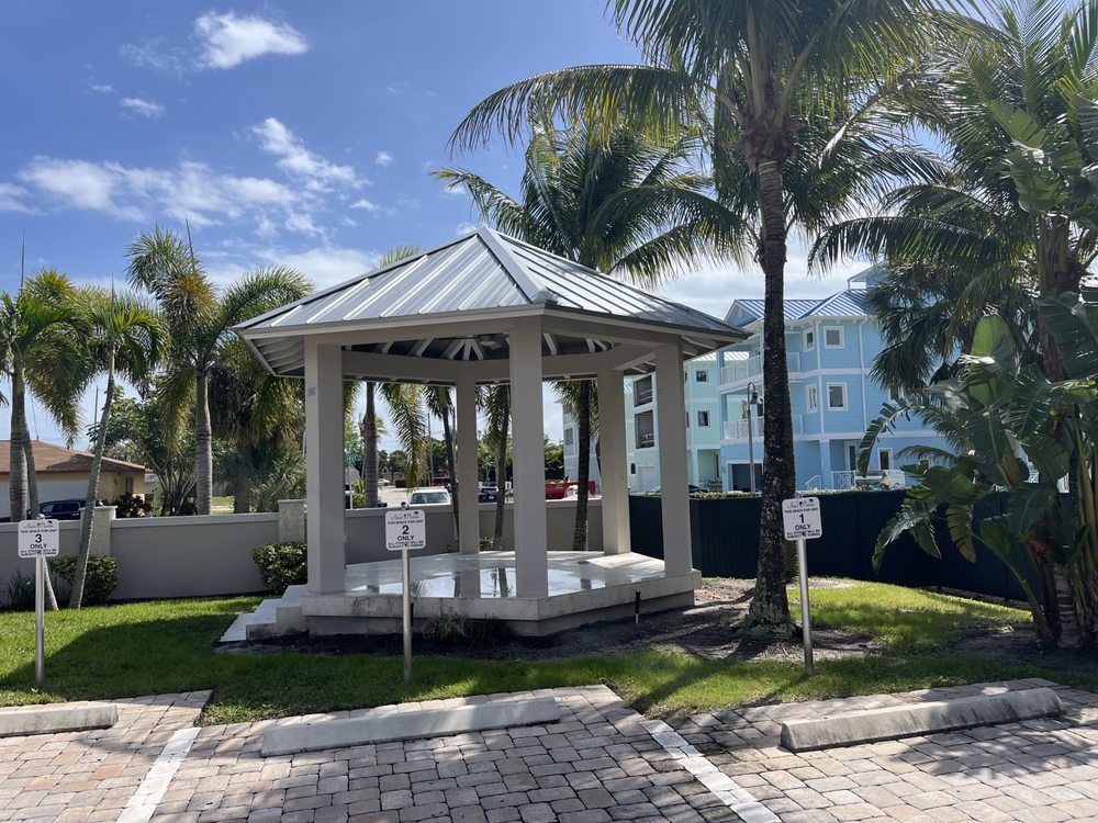 Slide of R N R Pressure Cleaning and Roof Washing