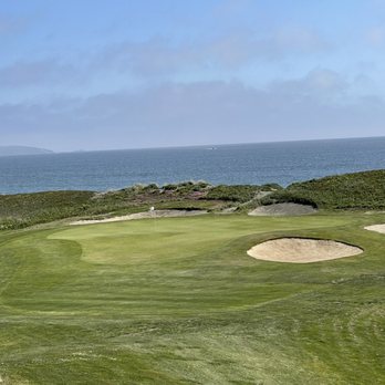 Drakes Fireside Lounge - B....U...T.... ful - New American Near Me - Bodega Bay, California