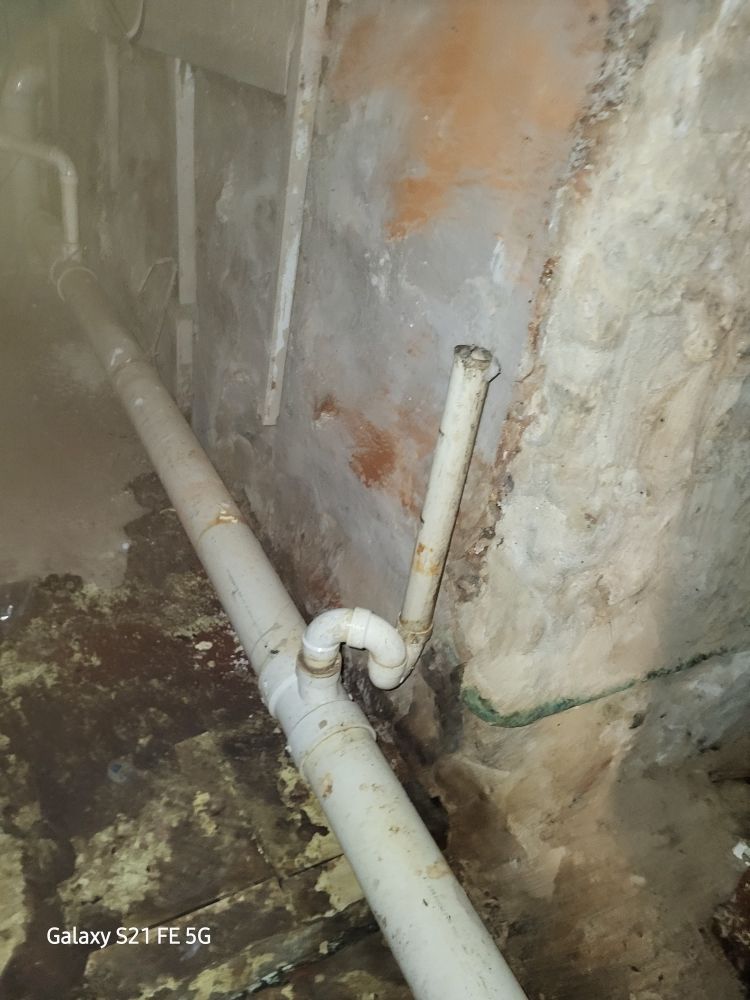 Slide of Reynolds Pipes and Drains