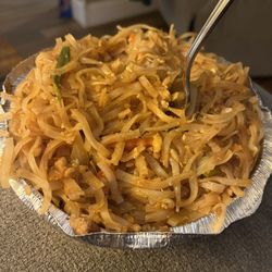 Thai Basil Restaurant - Pad Thai with vegetables