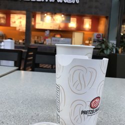 Pretzelmaker