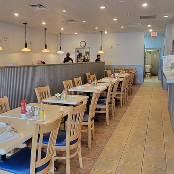 Jacob's Restaurant - Inside - Delis Near Me - Boynton Beach, Florida
