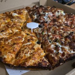 The Pizza Gallery - Large half buffalo chicken, half masterpiece