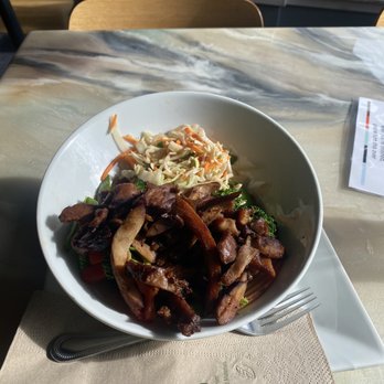 Venti's Cafe + Basement Bar - New American Near Me - Salem, Oregon