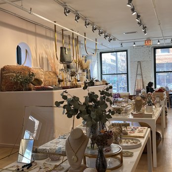 Nomad Chicago - Inside area - Cafes Near Me - Chicago, Illinois Nomad Chicago - Inside area - Cafes Near Me - Chicago, Illinois