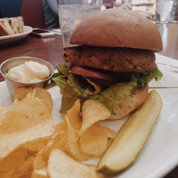 Ruth's Parkside Cafe - Veggie burger with chips for less than $8 - New American Near Me - Cincinnati, Ohio