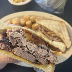 4 Trees Smokehouse