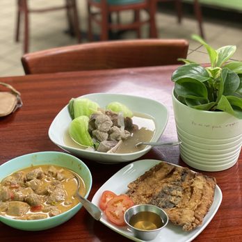 Pampanguena - a variety of dishes on a table - Filipino Near Me - Miami, Florida Pampanguena - a variety of dishes on a table - Filipino Near Me - Miami, Florida