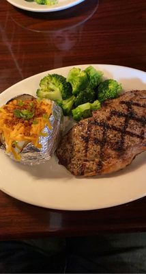 Linde Marie's Steakhouse on the Square by null