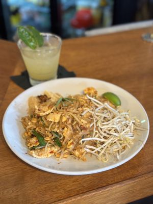Budsi’s Authentic Thai by null