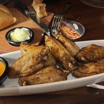 LongHorn Steakhouse - Buffalo Wings - Steakhouses Near Me - Orlando, Florida LongHorn Steakhouse - Buffalo Wings - Steakhouses Near Me - Orlando, Florida