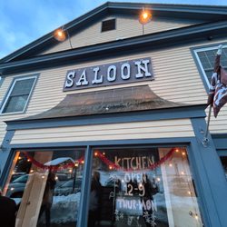 Valley View Saloon - Outside