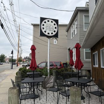 DP's Pub - Seafood Near Me - Garfield, New Jersey