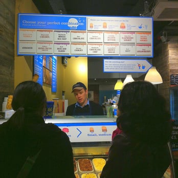 Murphy's Ice Cream - Front counter - Ice Cream & Frozen Yogurt Near Me - Dublin, D Murphy's Ice Cream - Front counter - Ice Cream & Frozen Yogurt Near Me - Dublin, D